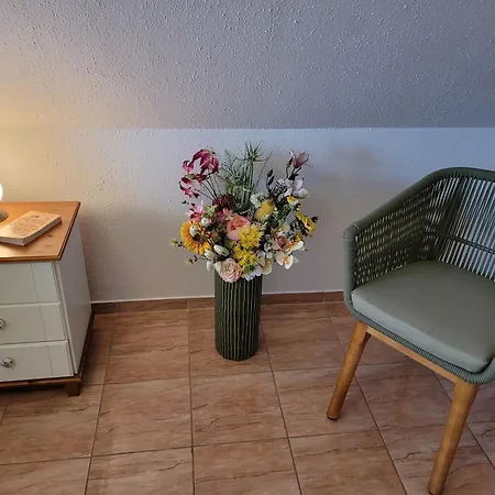 Lilly & Fine Apartment *