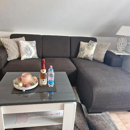 Lilly & Fine Apartment *